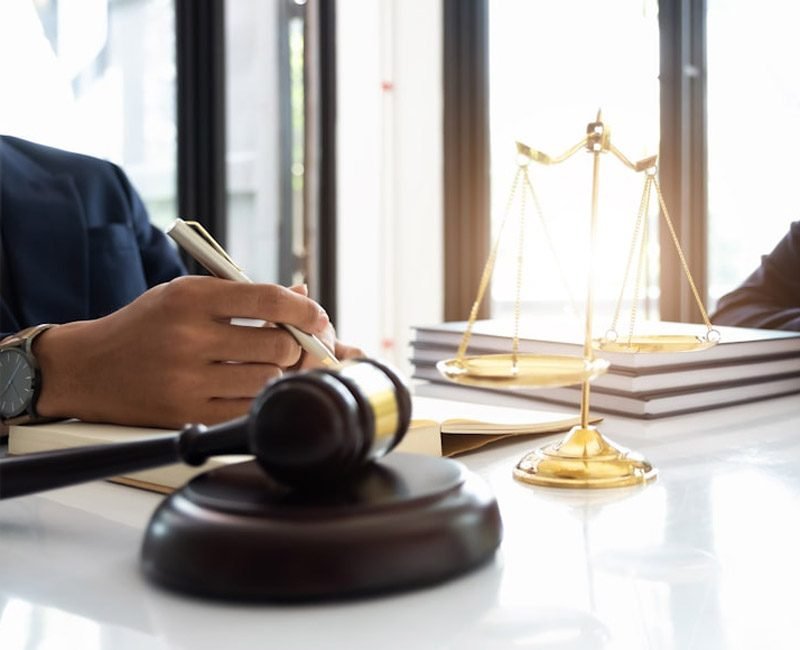 Legal-&-Compliance-Advisory